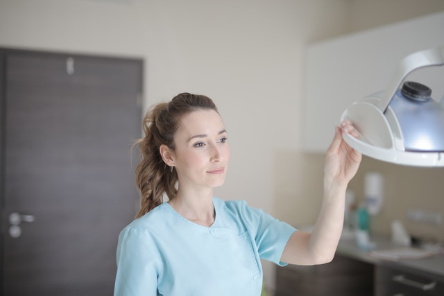 5 Reasons RNs Should Pursue a Bachelor of Science in Nursing Degree